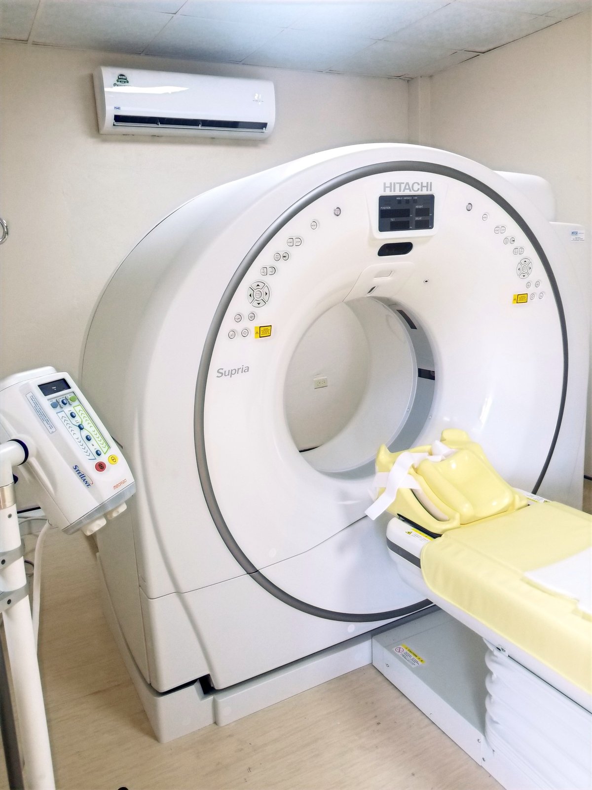 Our 32-slice Hitachi Supria CT scanner
